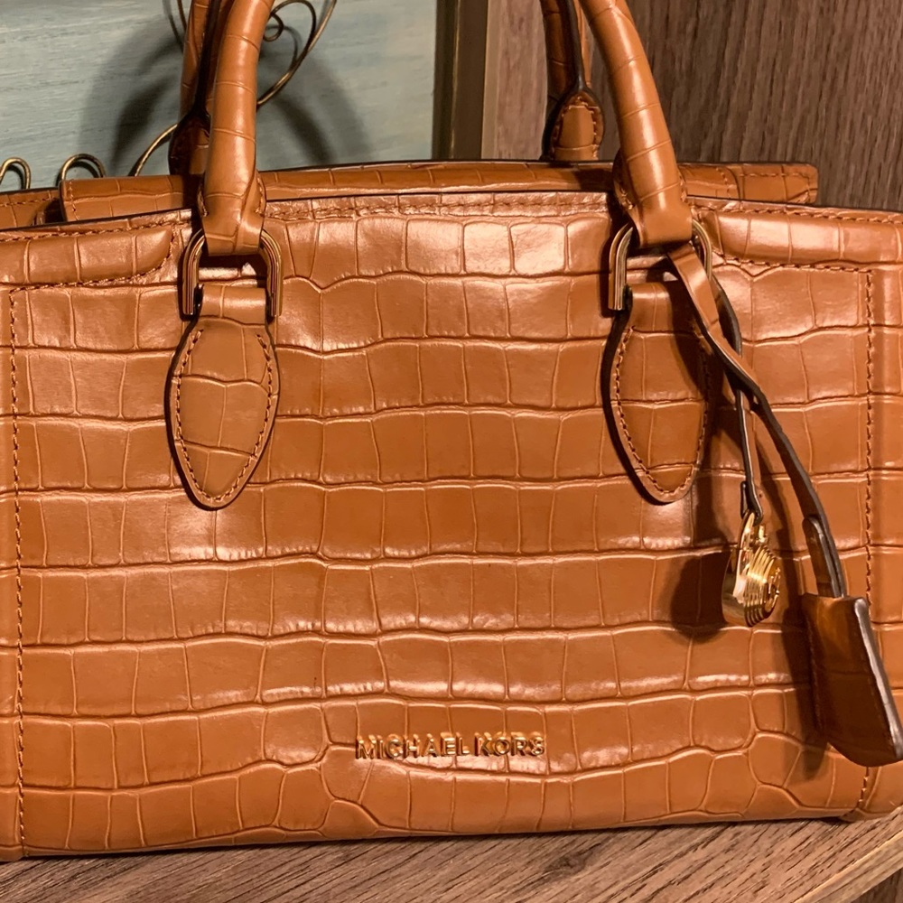 Michael Kors Zoe Satchel – Chestnut, Brown,Leather